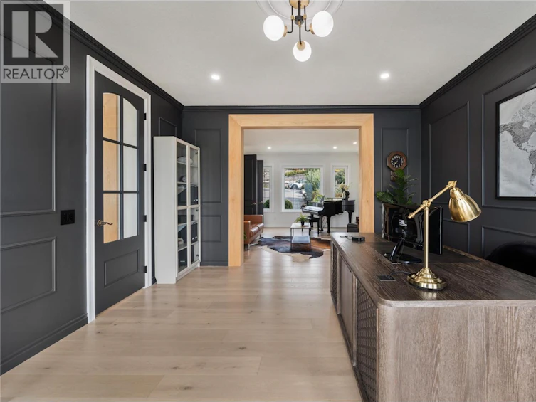408 Okaview Road, Kelowna, BC, V1W 4K2 - 17