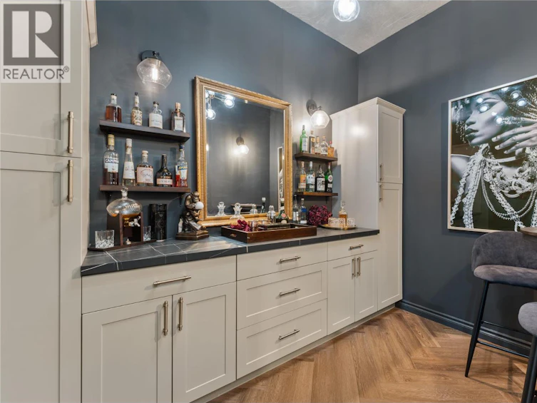 408 Okaview Road, Kelowna, BC, V1W 4K2 - 32