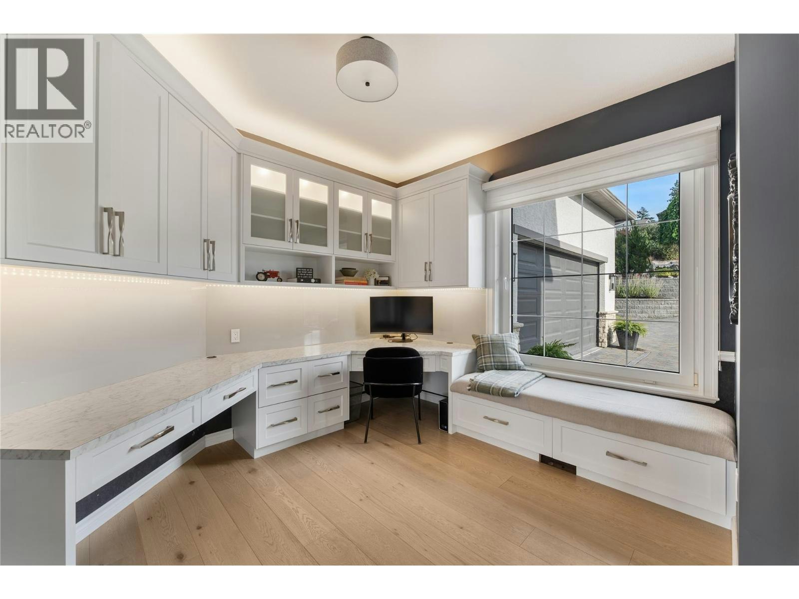 408 Okaview Road, Kelowna, BC, V1W 4K2 - 13