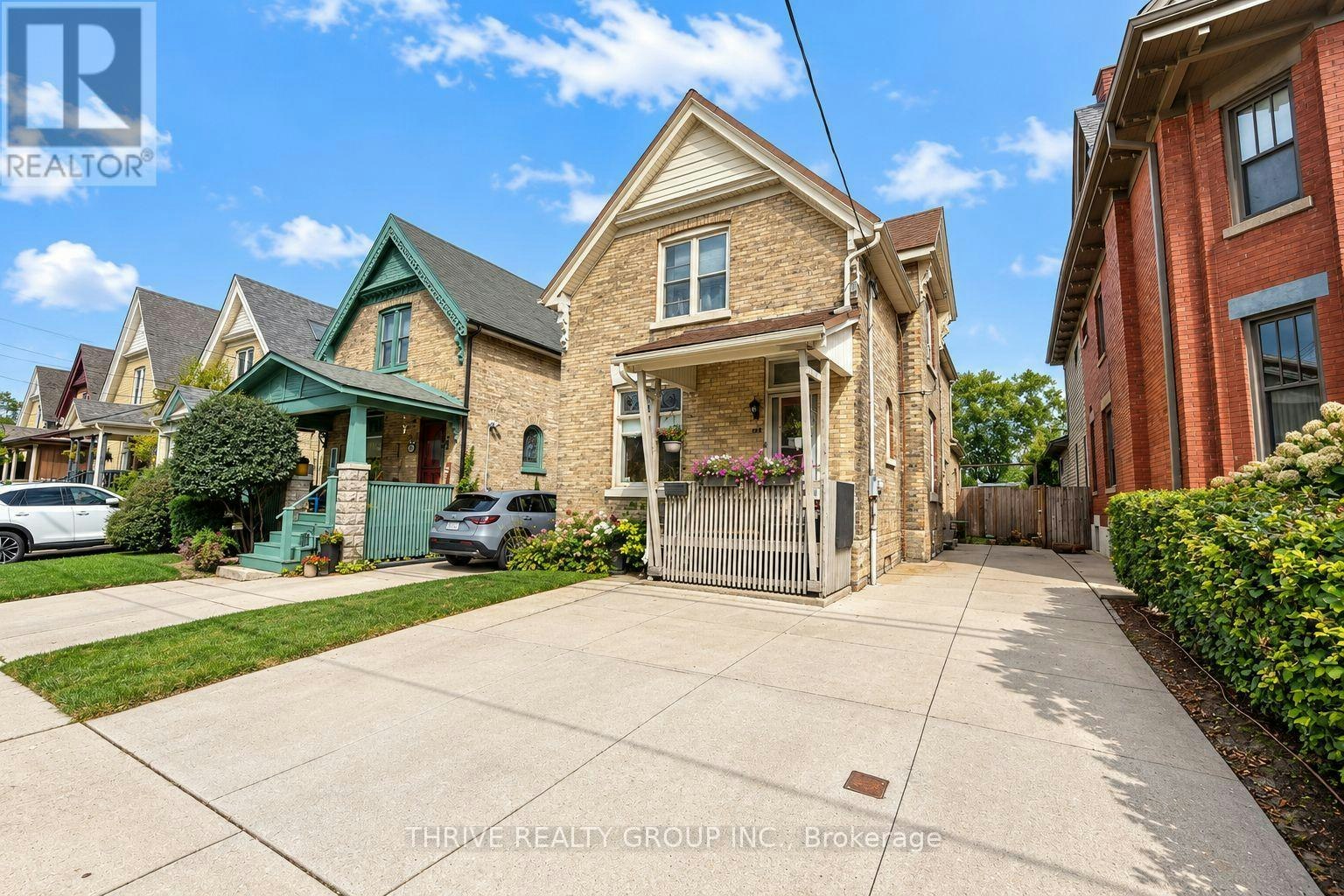 UPPER-162 Tecumseh Avenue E, London, ON, N6C 1S4