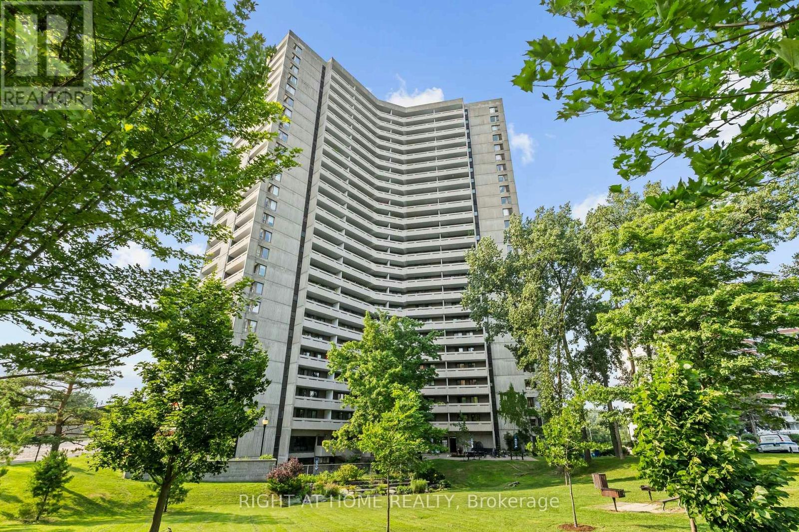 306-1081 Ambleside Drive, Ottawa, ON, K2B 8C8