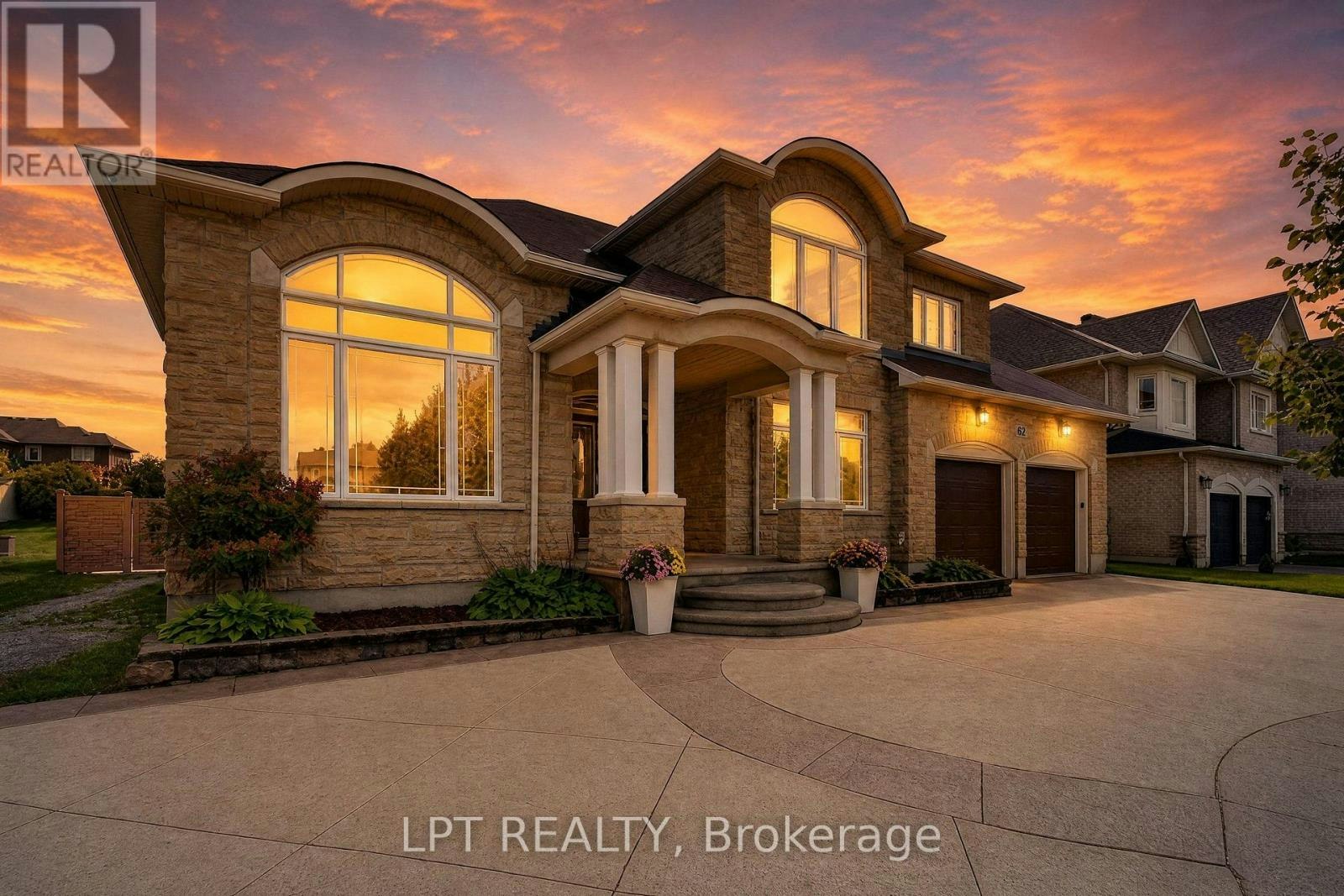 62 Tradewinds Drive, Ottawa, ON, K2G 6Y8