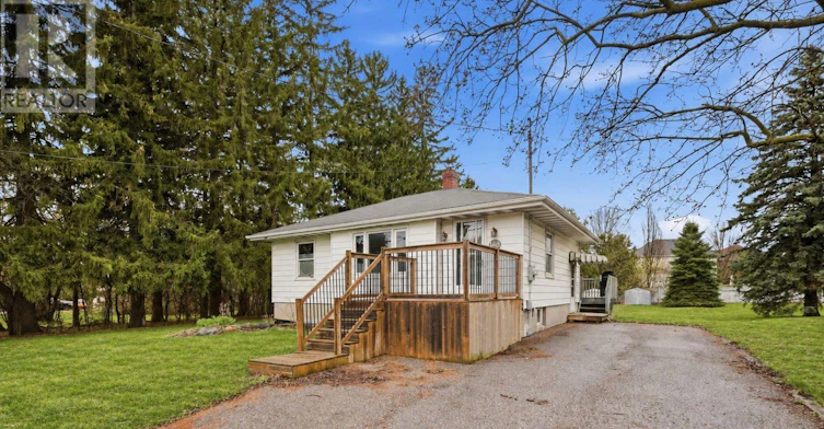 148 Winchester Road E, Whitby, ON, L1M 1X2