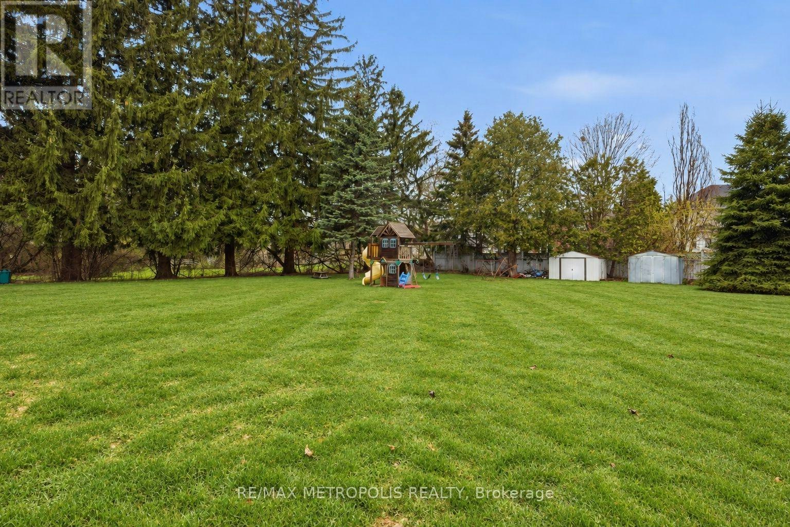 148 Winchester Road E, Whitby, ON, L1M 1X2 - 14