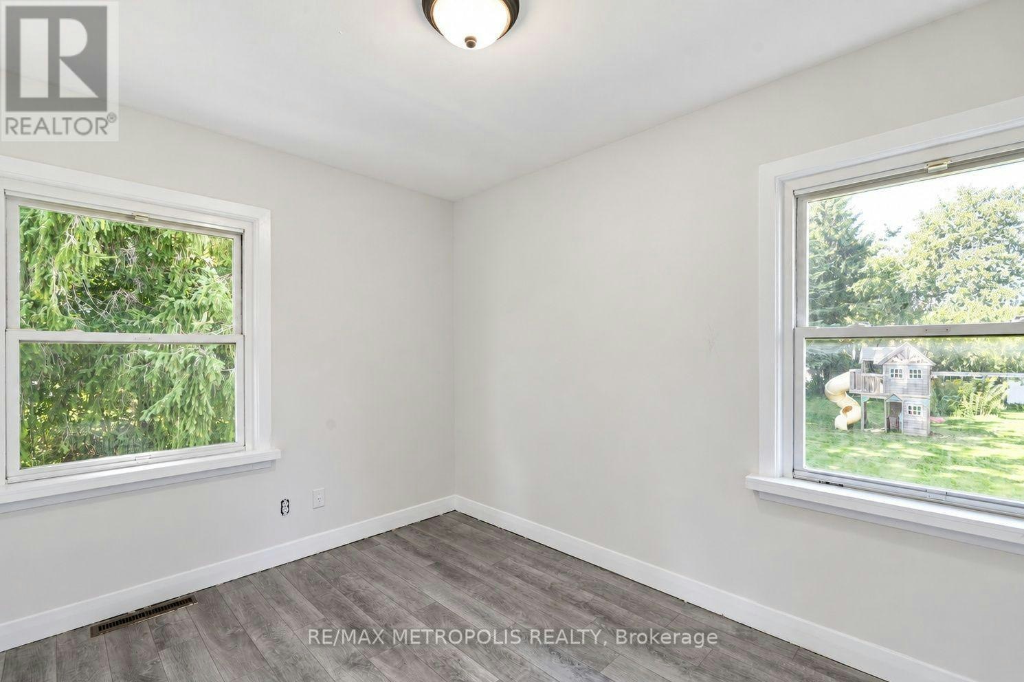 148 Winchester Road E, Whitby, ON, L1M 1X2 - 5