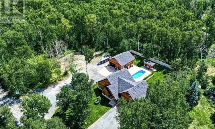 15 Driftwood Avenue
