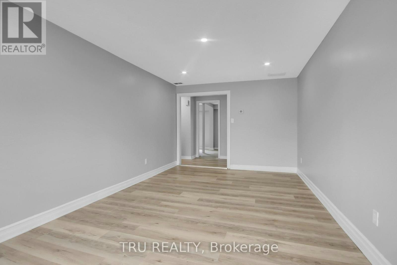 52 Greenboro Crescent, Ottawa, ON, K1T 1W5 - 9