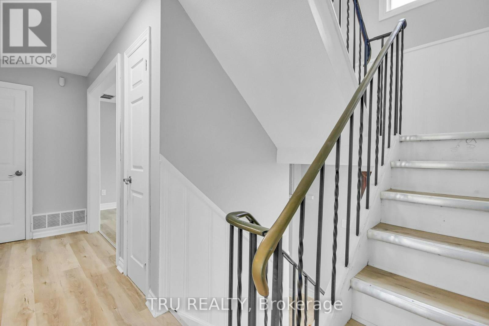 52 Greenboro Crescent, Ottawa, ON, K1T 1W5 - 19
