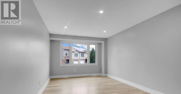 52 Greenboro Crescent, Ottawa, ON, K1T 1W5 - 6