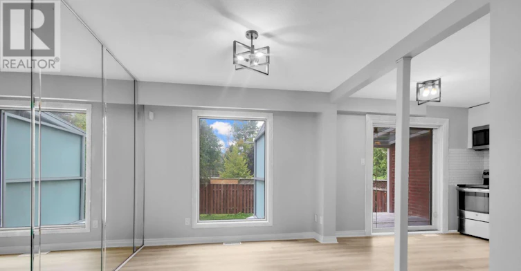 52 Greenboro Crescent, Ottawa, ON, K1T 1W5 - 7