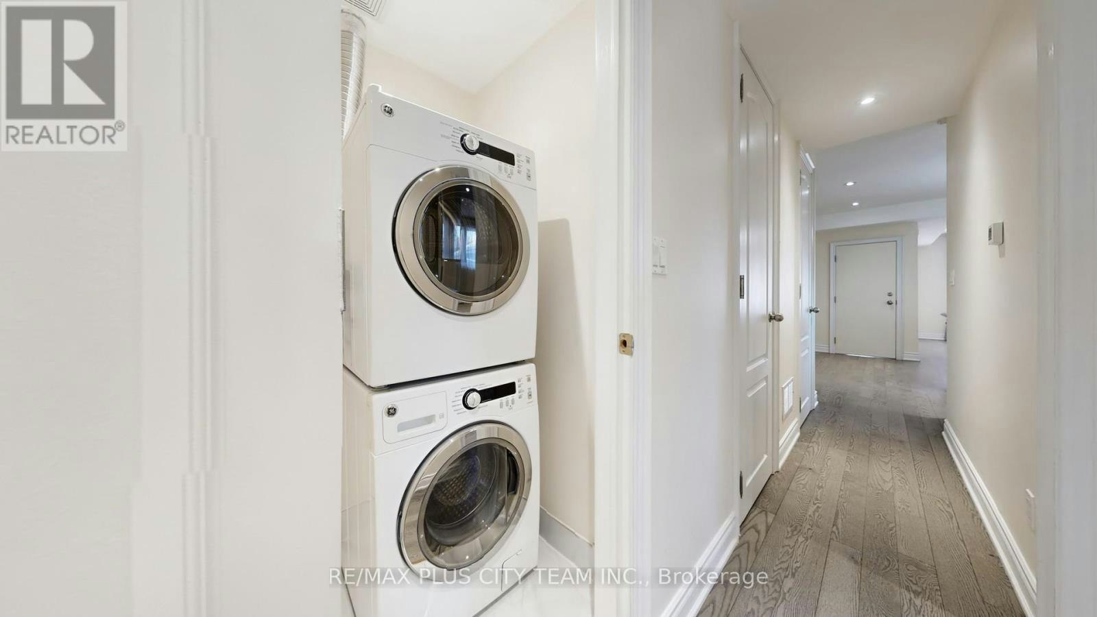 2-381 Ontario Street, Toronto, ON, M5A 2V8 - 24