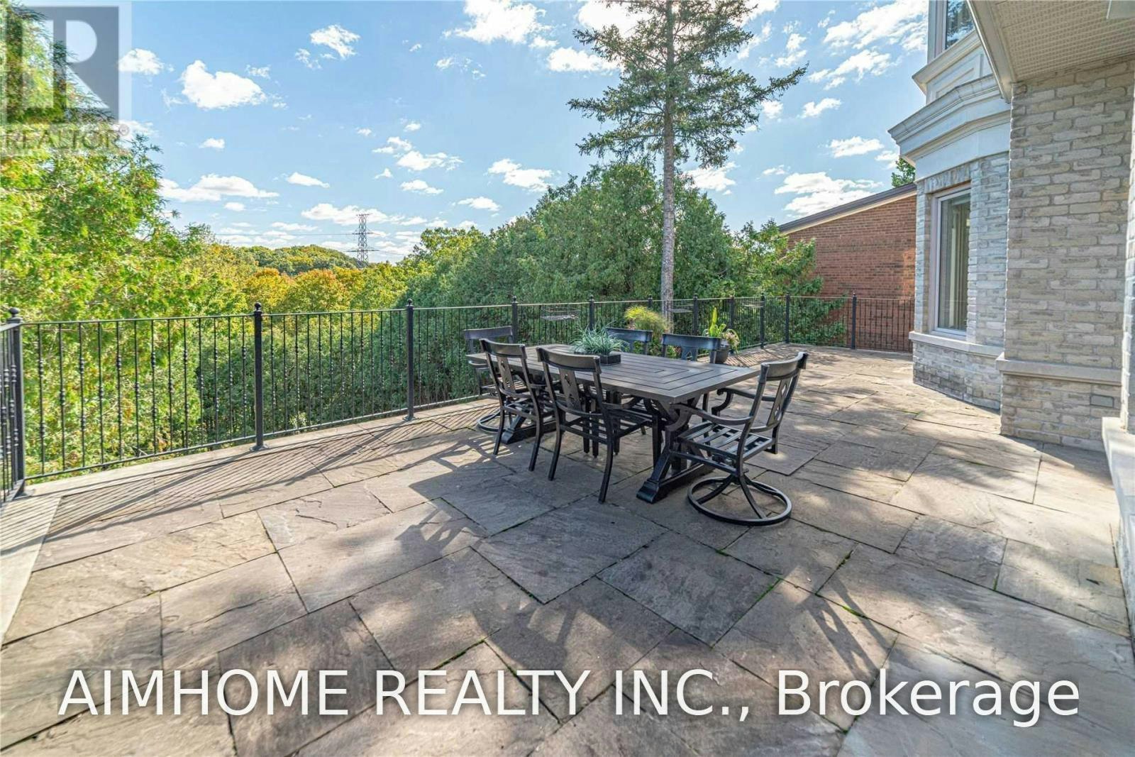 19 Brockington Crescent, Toronto, ON, M3H 4S9 - 10