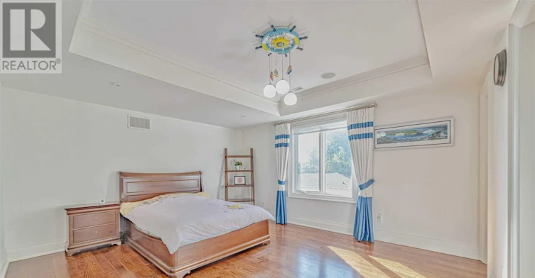 19 Brockington Crescent, Toronto, ON, M3H 4S9 - 19