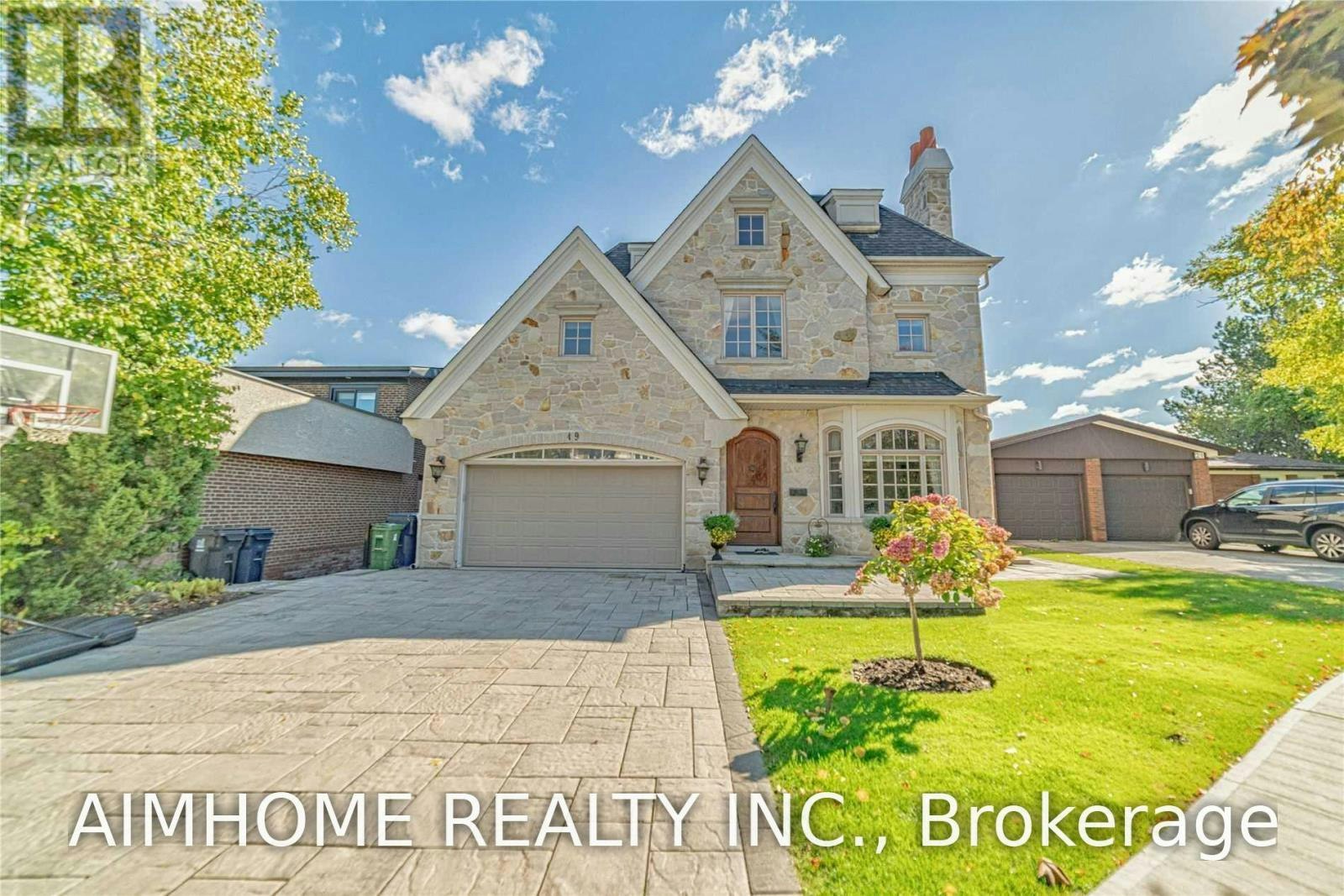 19 Brockington Crescent, Toronto, ON, M3H 4S9 - 2