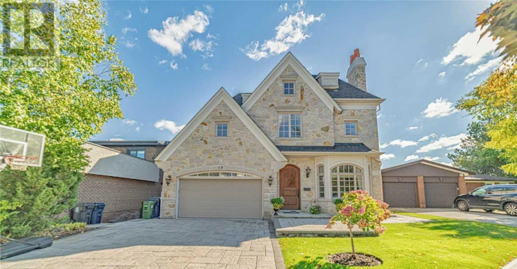 19 Brockington Crescent, Toronto, ON, M3H 4S9 - 2