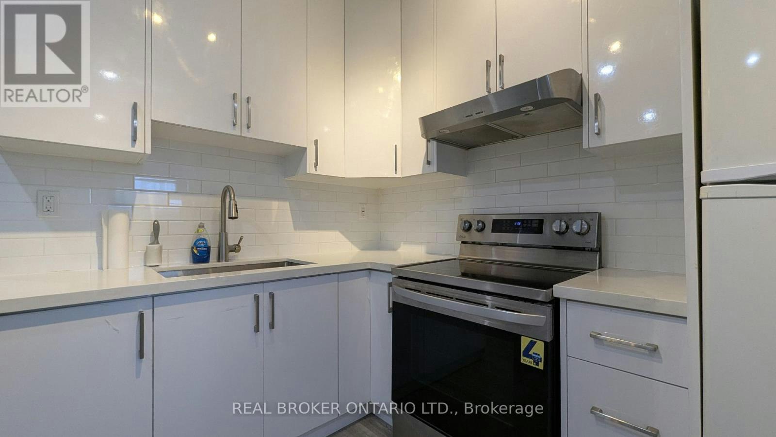 3-157 Main Street, Toronto, ON, M4E 2Z5 - 8