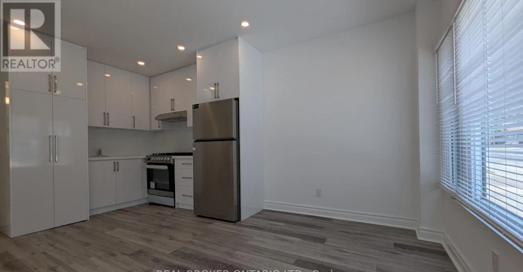 1-1150 Woodbine Avenue, Toronto, ON, M4C 4C9 - 2