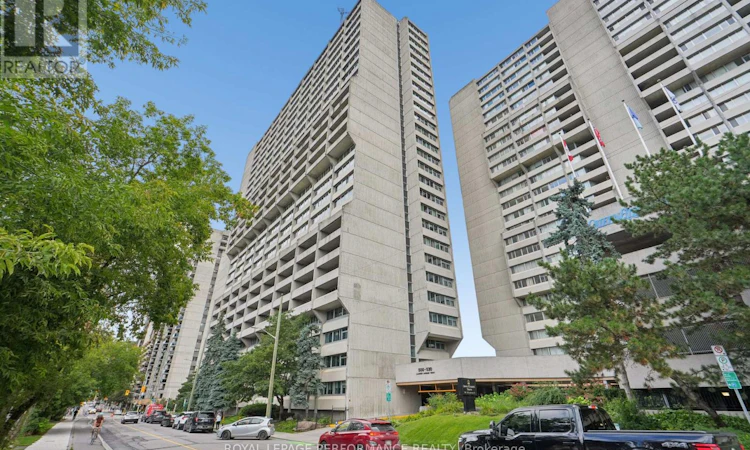 1706-500 Laurier Avenue W