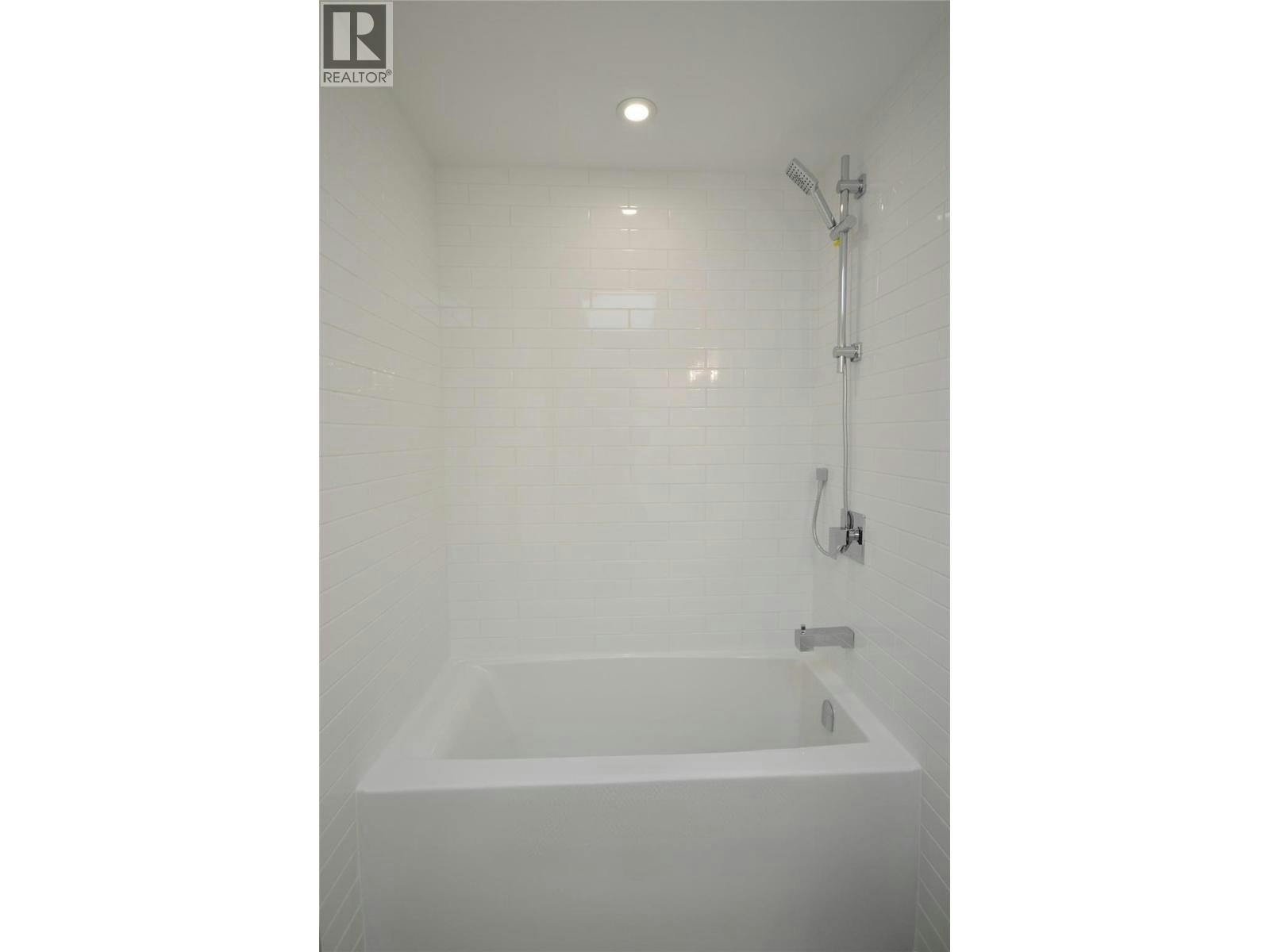 200-12204 Westside Road, Vernon, BC, V1H 2A4 - 28