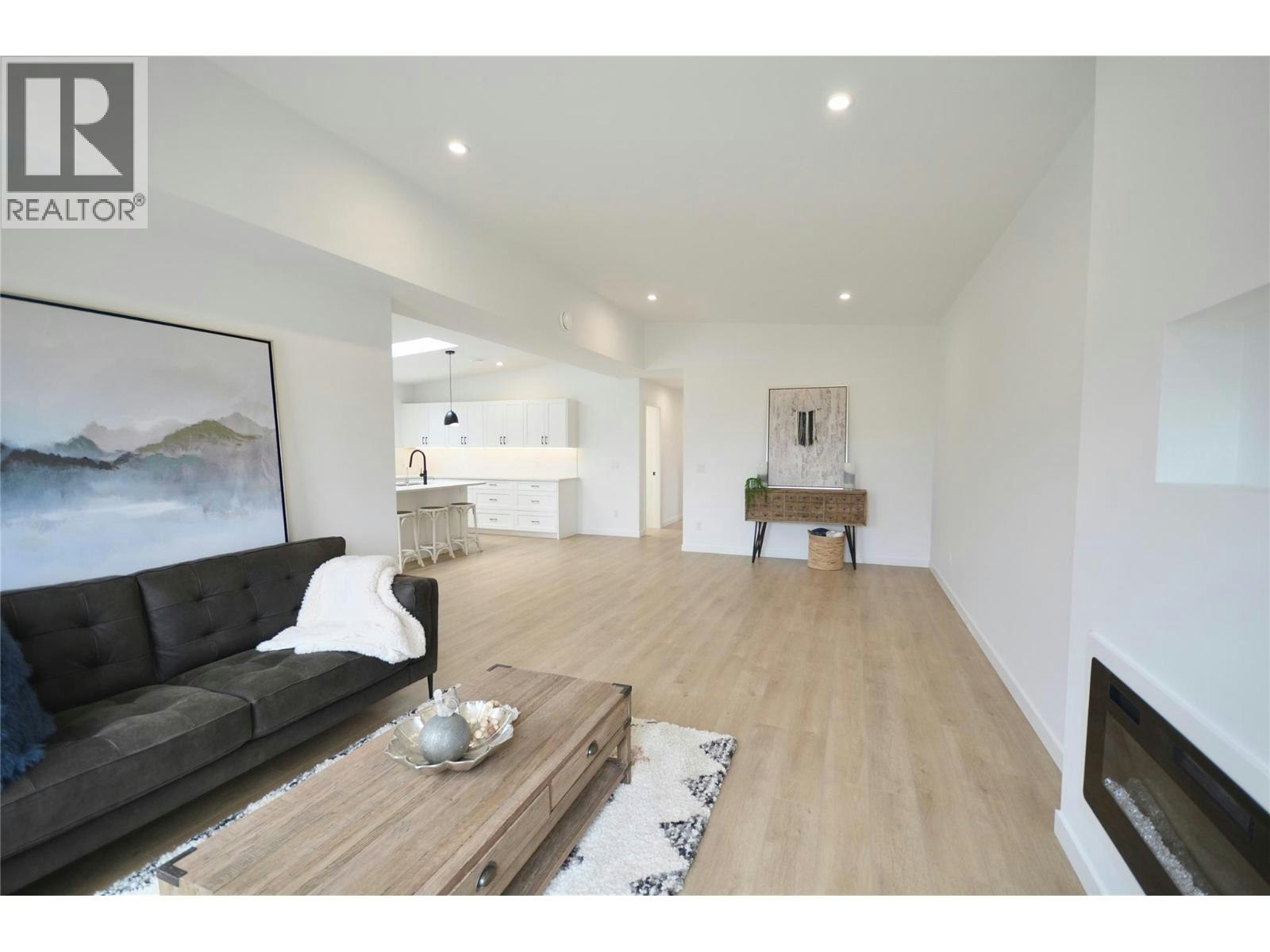 200-12204 Westside Road, Vernon, BC, V1H 2A4 - 12