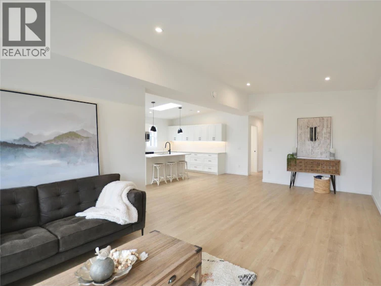 200-12204 Westside Road, Vernon, BC, V1H 2A4 - 11
