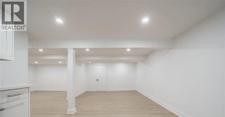 2 (Lower-5678 Woodland Boulevard, Niagara Falls, ON, L2G 5K8 - 25
