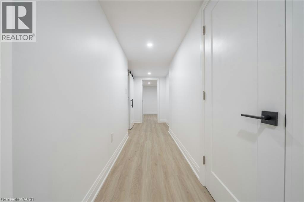 2 (Lower-5678 Woodland Boulevard, Niagara Falls, ON, L2G 5K8 - 12