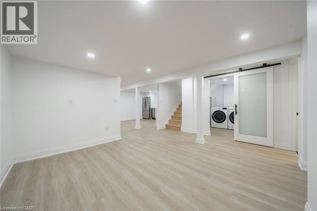 2 (Lower-5678 Woodland Boulevard, Niagara Falls, ON, L2G 5K8 - 6
