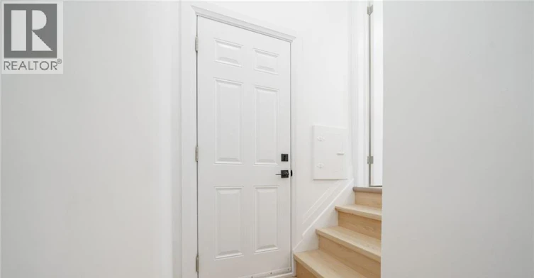 2 (Lower-5678 Woodland Boulevard, Niagara Falls, ON, L2G 5K8 - 4