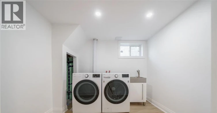2 (Lower-5678 Woodland Boulevard, Niagara Falls, ON, L2G 5K8 - 8