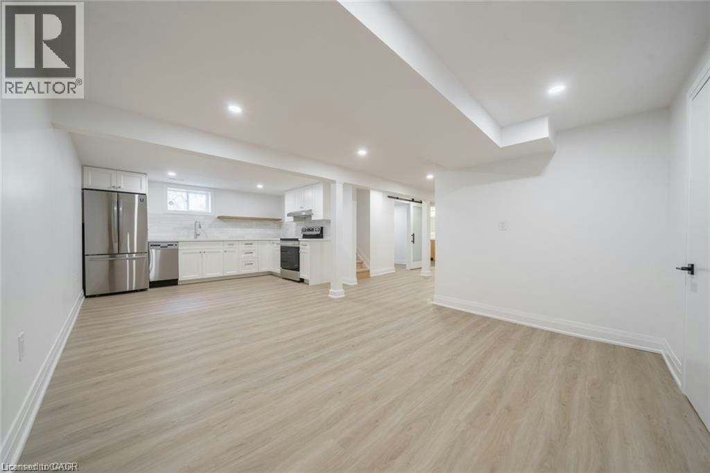 2 (Lower-5678 Woodland Boulevard, Niagara Falls, ON, L2G 5K8 - 19