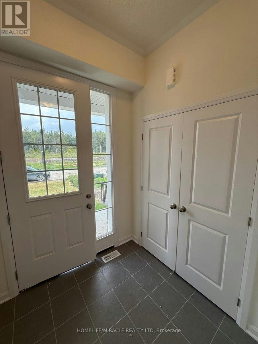 73 Royal Oak Crescent, Loyalist, ON, K0H 1G0 - 4