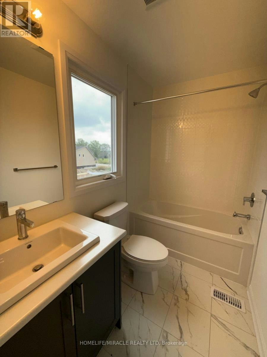 73 Royal Oak Crescent, Loyalist, ON, K0H 1G0 - 30