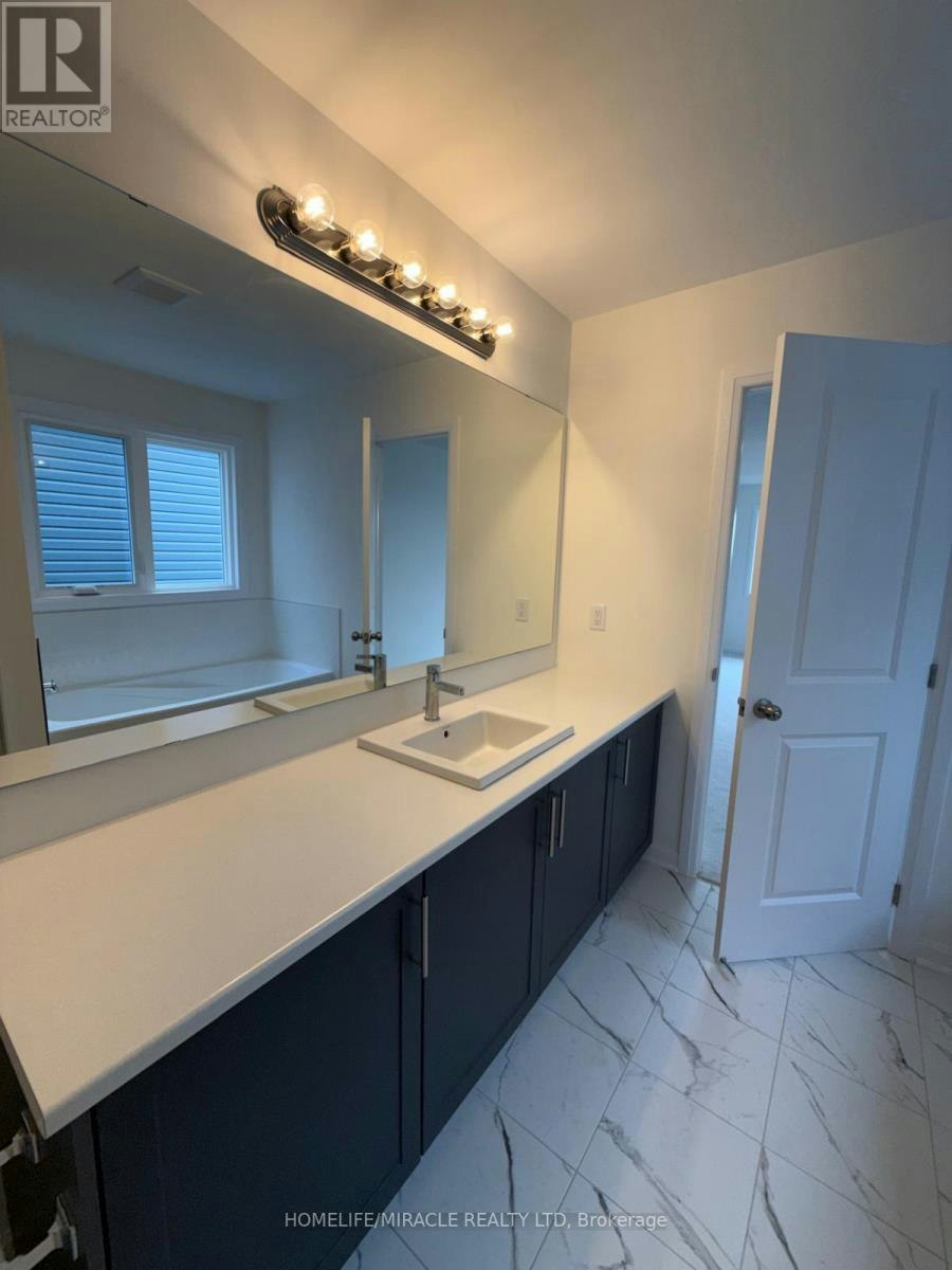 73 Royal Oak Crescent, Loyalist, ON, K0H 1G0 - 32