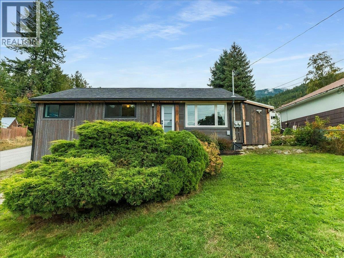 622 Eighth Street, Nelson, BC, V1L 3A7