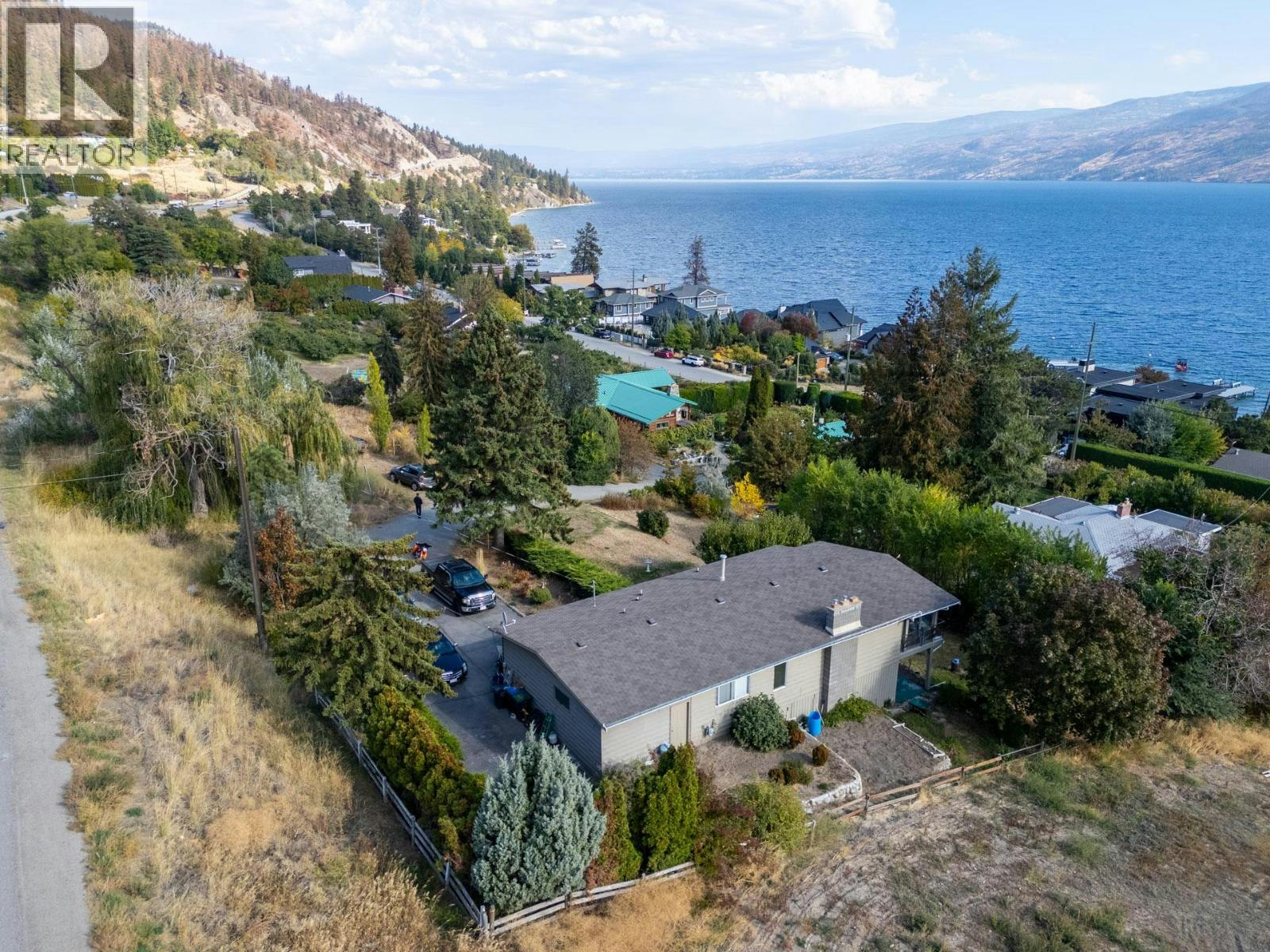 5284 Tailyour Lane, Peachland, BC, V0H 1X1