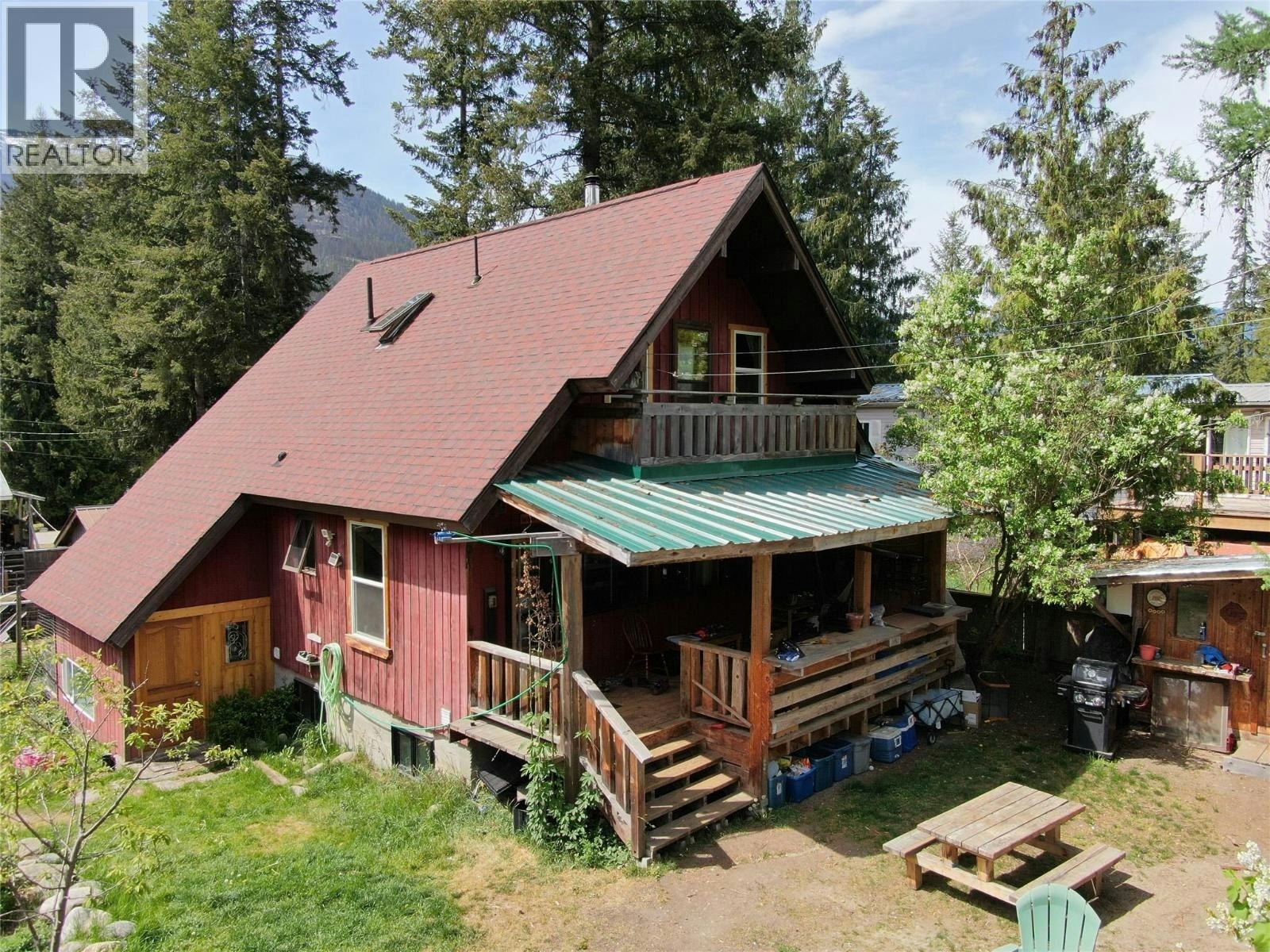 1013 Slocan Street, Slocan, BC, V1L 2C0