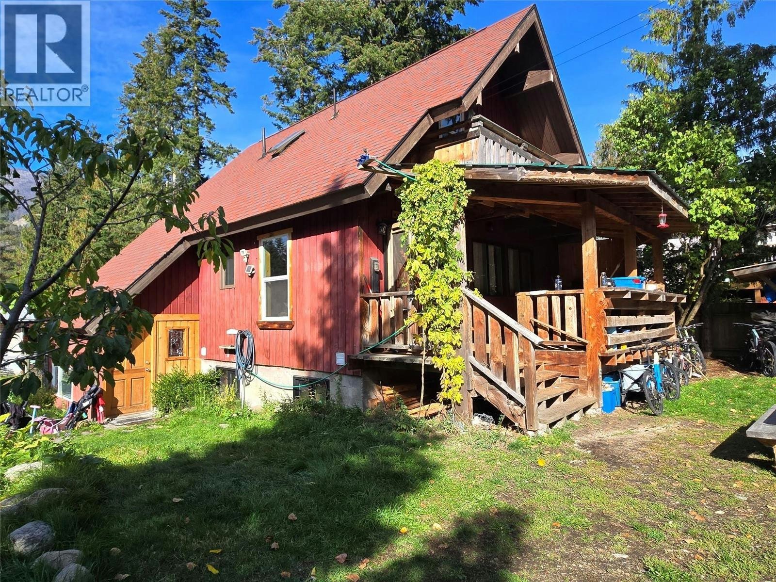 1013 Slocan Street, Slocan, BC, V1L 2C0