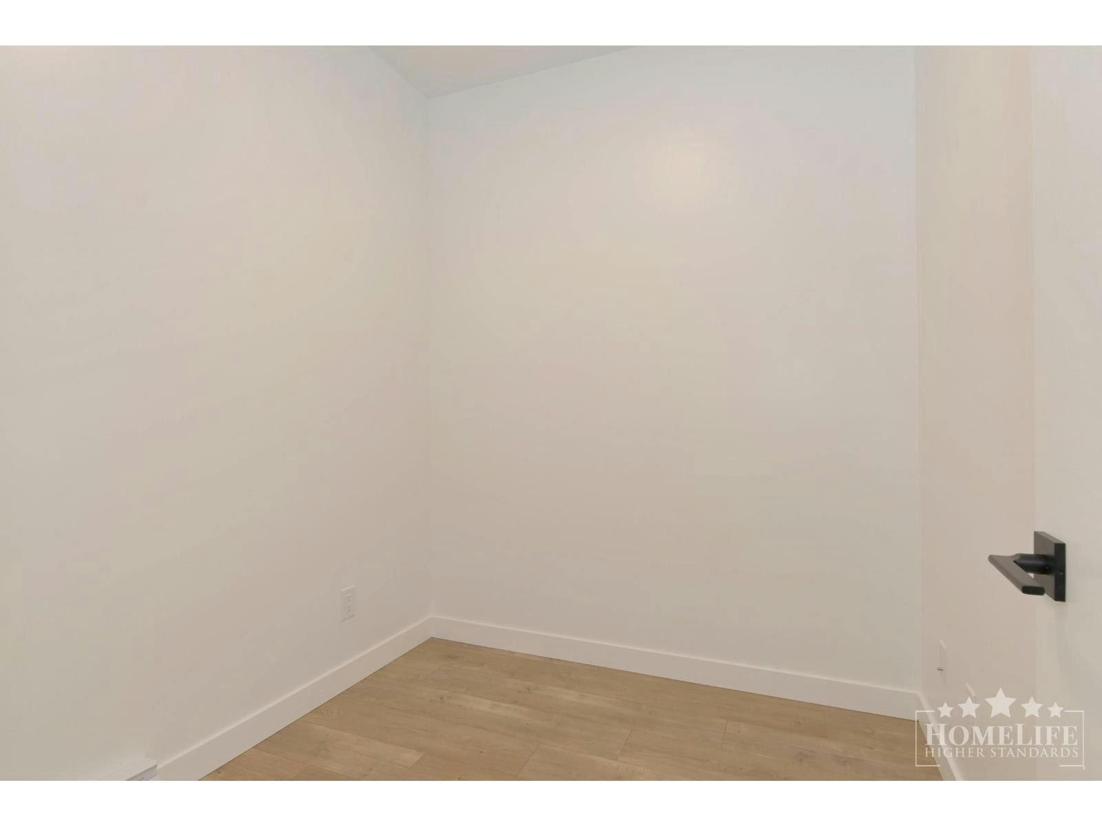 207-14398 60 Avenue, Surrey, BC, V3X 2N5 - 9