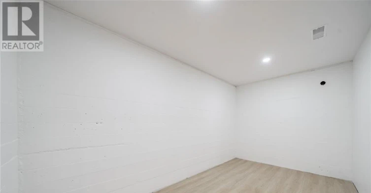 LOWER-5678 Woodland Boulevard, Niagara Falls, ON, L2G 5K8 - 27
