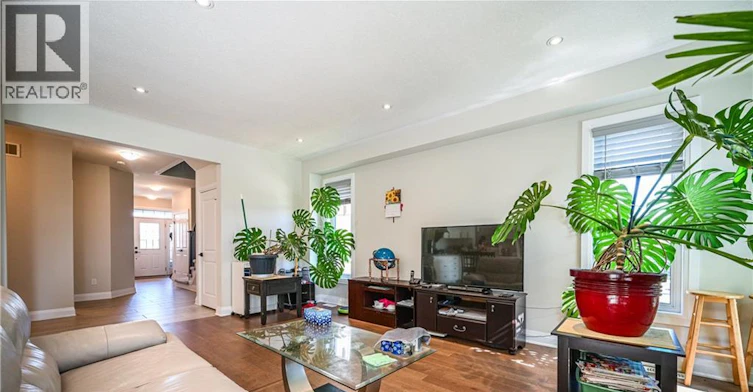 318 Chokecherry Crescent, Waterloo, ON, N2V 0H1 - 4