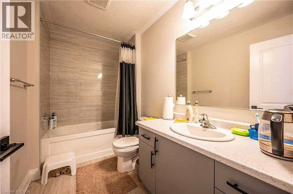318 Chokecherry Crescent, Waterloo, ON, N2V 0H1 - 10