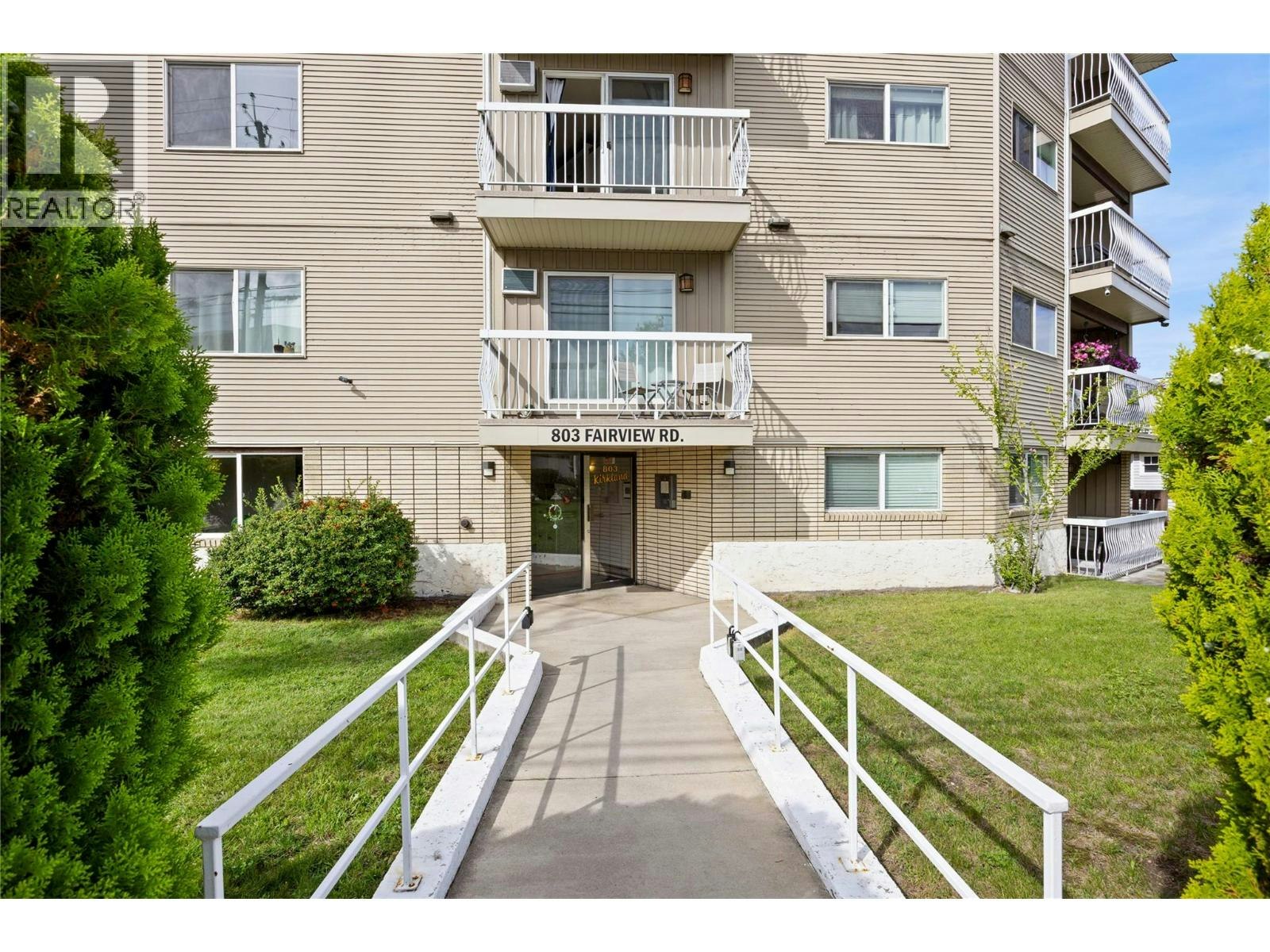 301-803 Fairview Road, Penticton, BC, V2A 5Y7
