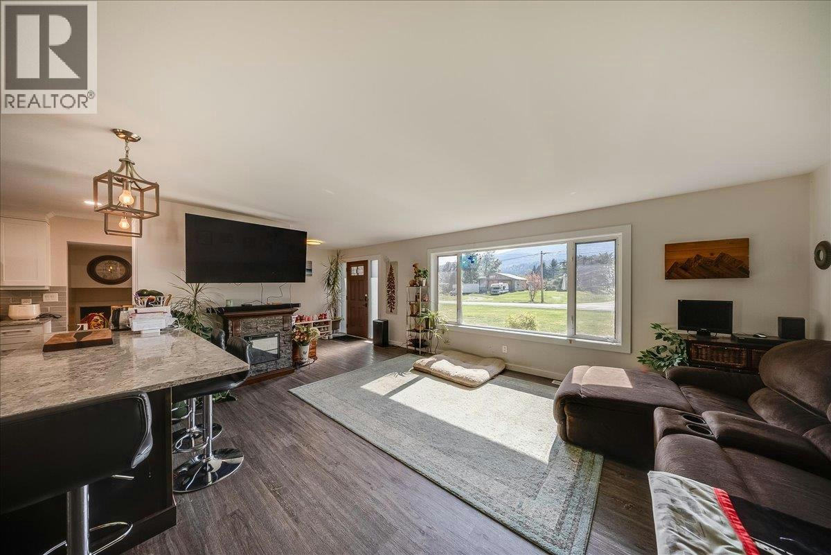 2129 Raspberry Road, Castlegar, BC, V1N 4T6 - 17