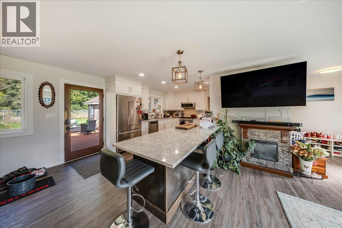 2129 Raspberry Road, Castlegar, BC, V1N 4T6 - 22