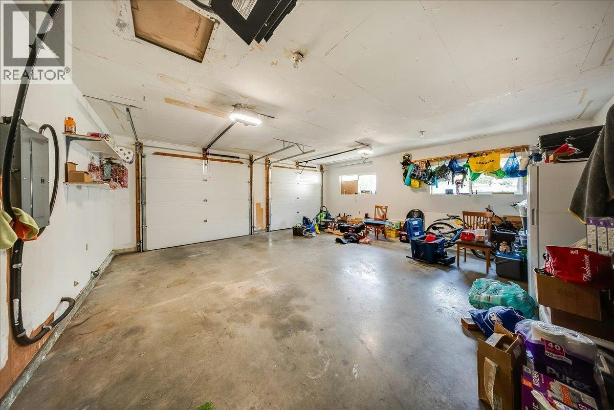 2129 Raspberry Road, Castlegar, BC, V1N 4T6 - 40