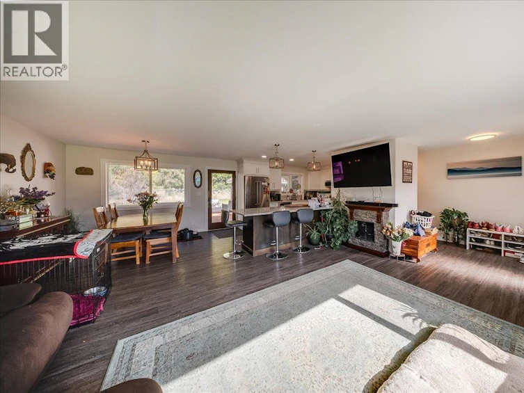 2129 Raspberry Road, Castlegar, BC, V1N 4T6 - 23