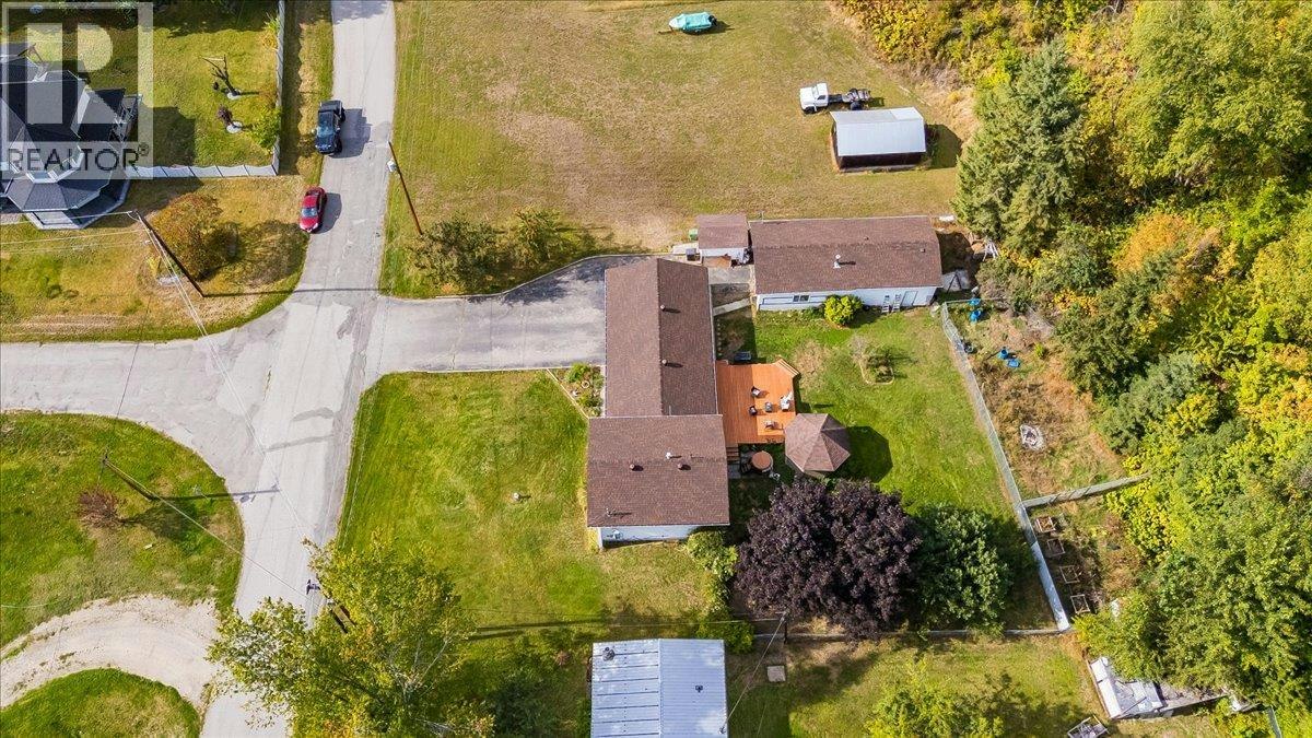 2129 Raspberry Road, Castlegar, BC, V1N 4T6 - 46