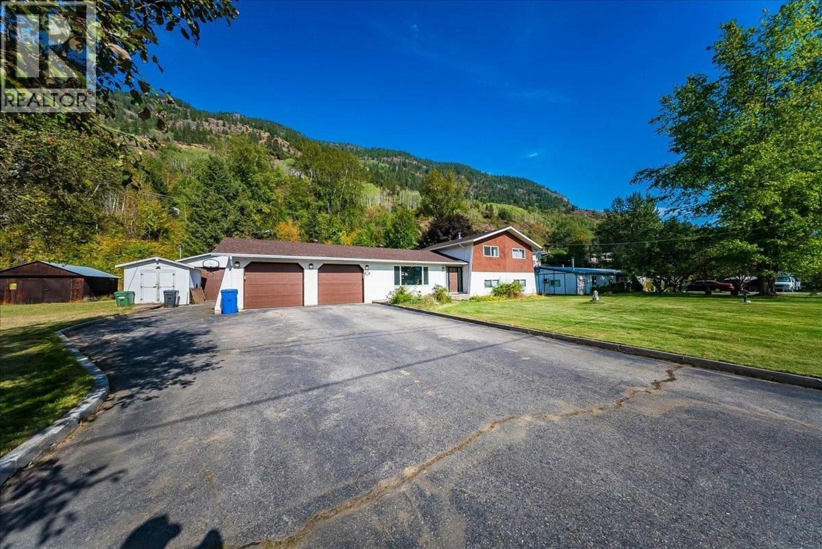 2129 Raspberry Road - 4