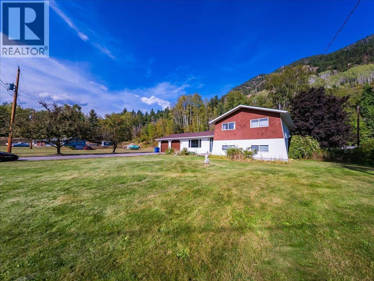2129 Raspberry Road, Castlegar, BC, V1N 4T6 - 49